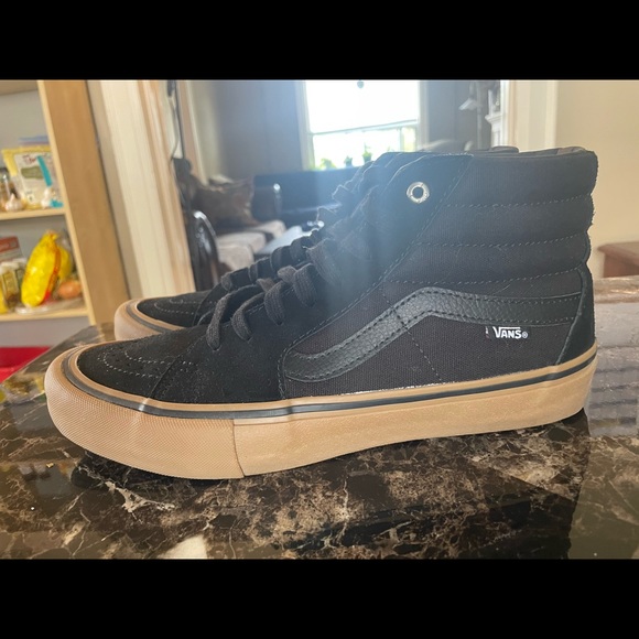 Black Gum Sole Sk8-Hi Pro Vans - Picture 6 of 7